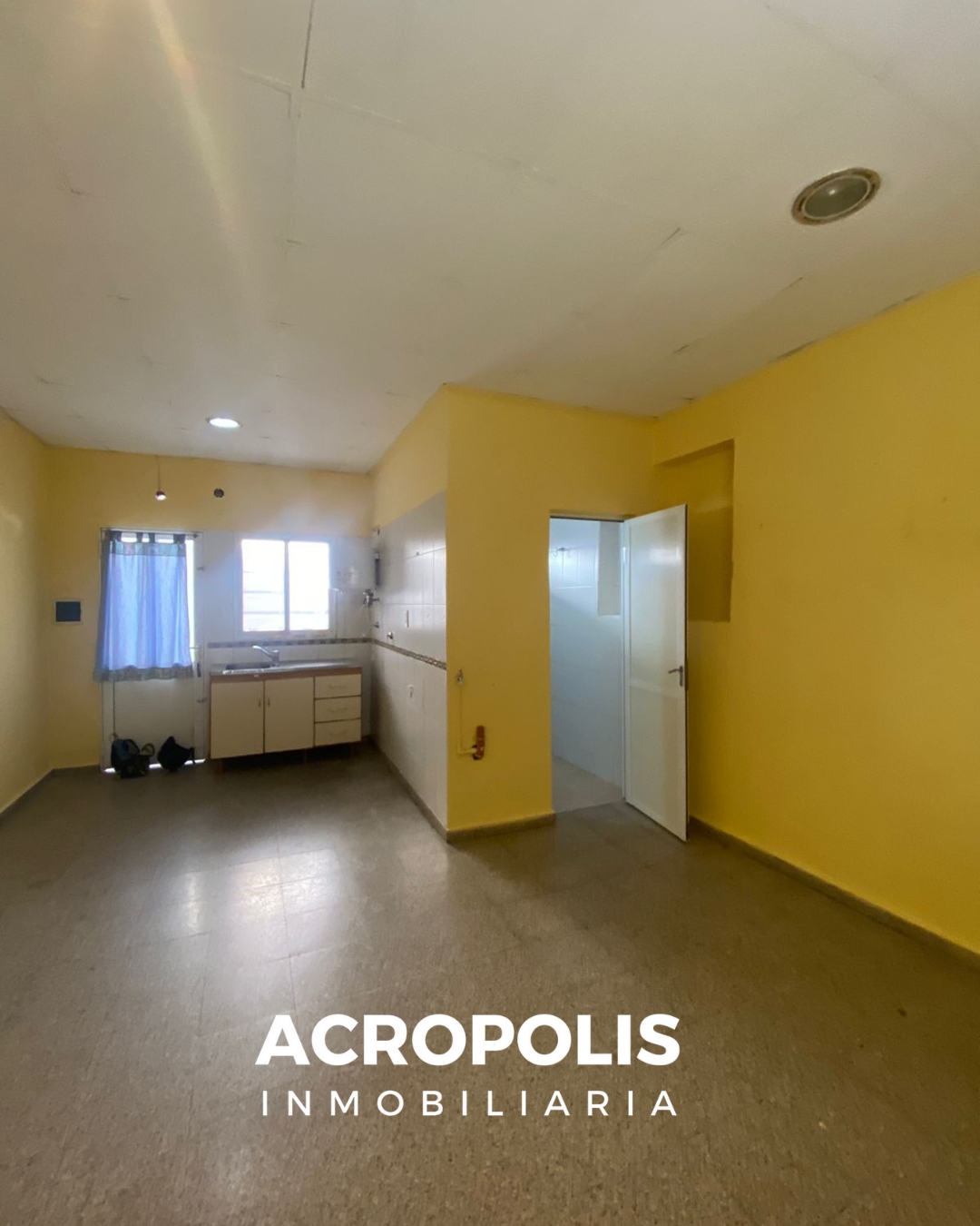 AVENIDA SARMIENTO N° 169 - DEPARTAMENTO N° 8 - ¡Monoambiente en alquiler! — imagen 2