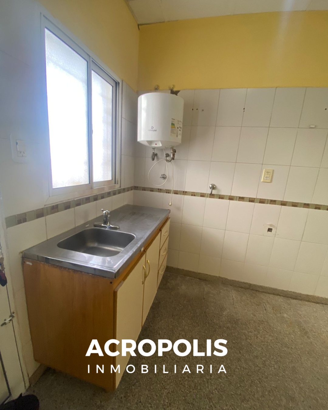 AVENIDA SARMIENTO N° 169 - DEPARTAMENTO N° 8 - ¡Monoambiente en alquiler! — imagen 4